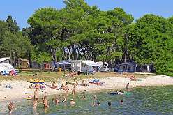 9: 9 Pula_Camp_Site
