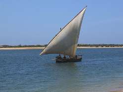 29: 36 Lamu_dhow_2
