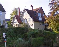 2: 02 kent road