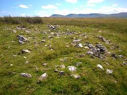 Pen Caenewydd Cairn 1 and 2<br>Pen Caenewydd Cairn 1 and 2

  Pen Caenewydd Cairn (1 & 2) - Cairn